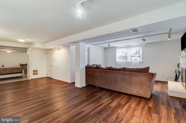 $431,000 | 11313 Marlee Avenue, Clinton, MD 20735