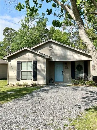 $1,895 | 1819 Orleans Street, Mandeville, LA 70448