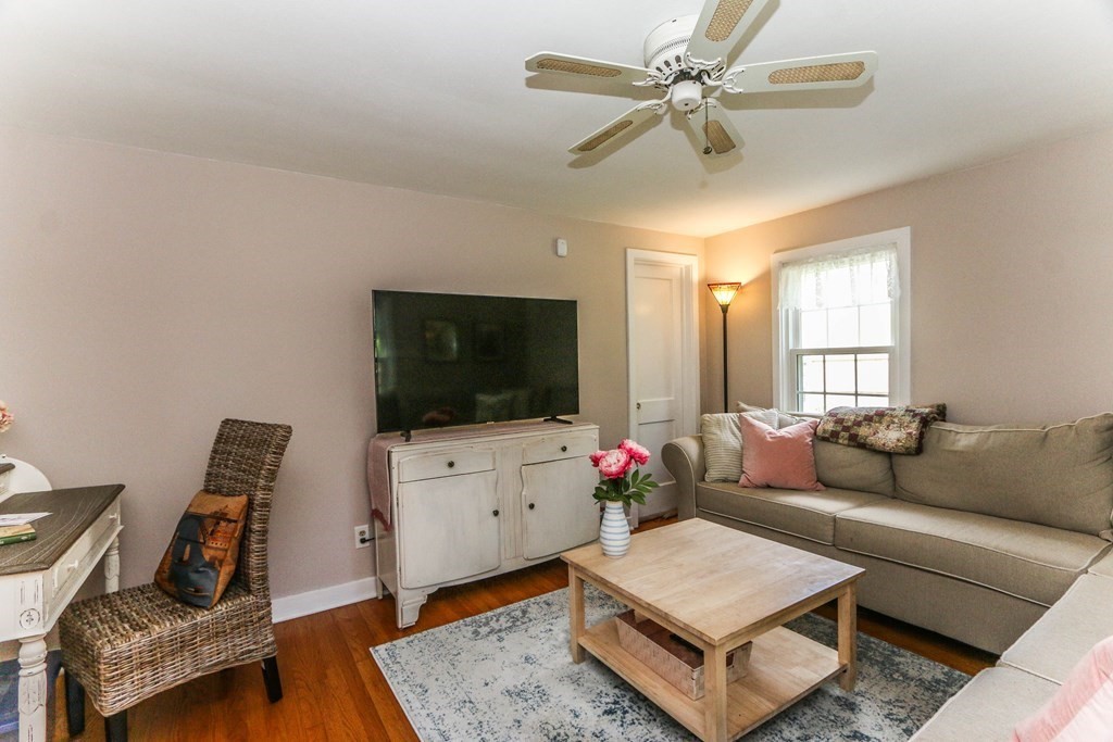 117 Pilgrim Road Springfield, MA 01118 - Photo 17 of 41