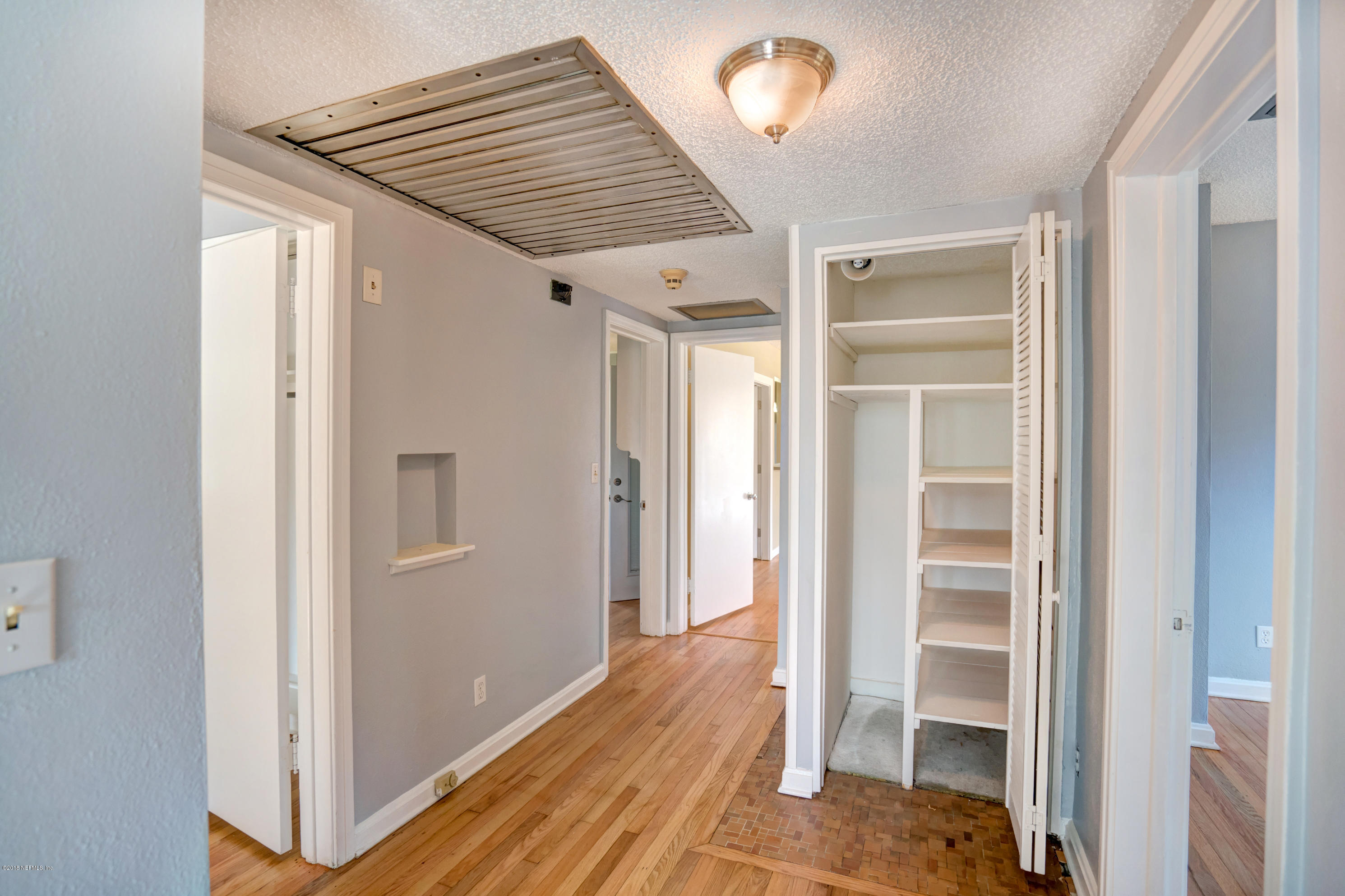 1330 Glengarry Road Jacksonville, FL 32207 - Photo 4 of 19 1330 Glengarry Rd (3)