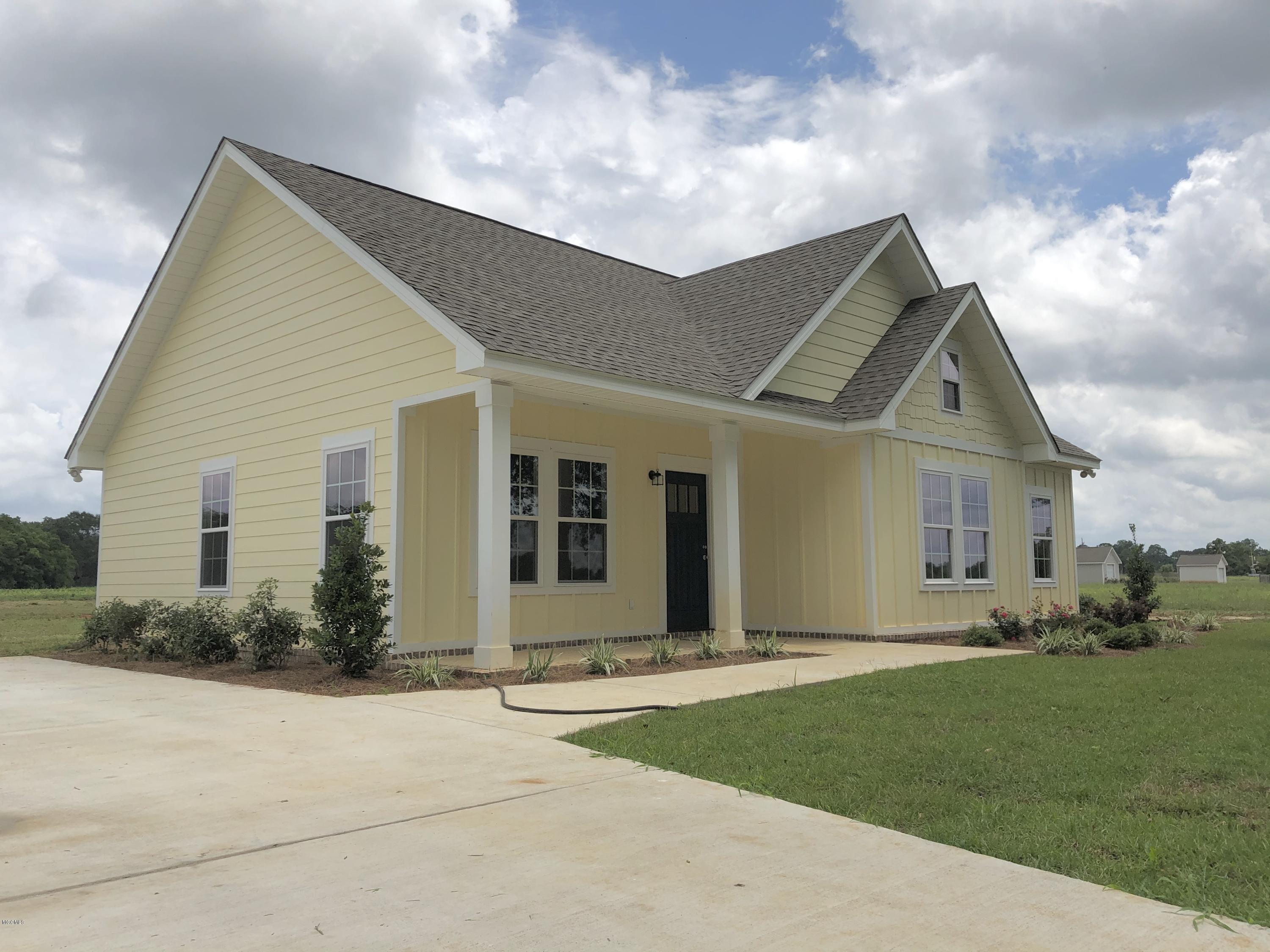 114 Walter Pope Road Lucedale, MS 39452 - Photo 3 of 18 IMG_2460