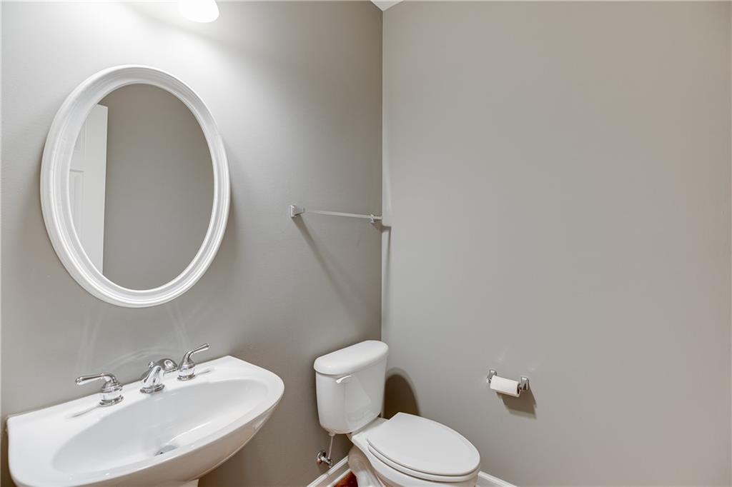 2801 Loftview Square Atlanta, GA 30339 - Photo 20 of 38