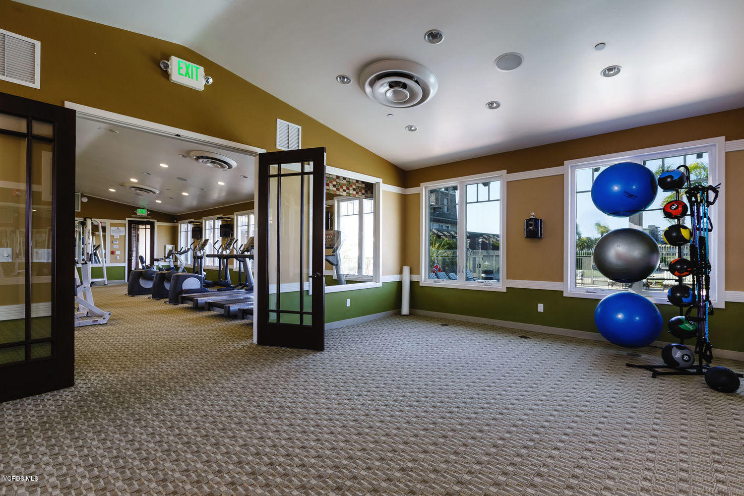 1533 Windshore Way Oxnard, CA 93035 - Photo 26 of 28 a view of a room with gym equipment