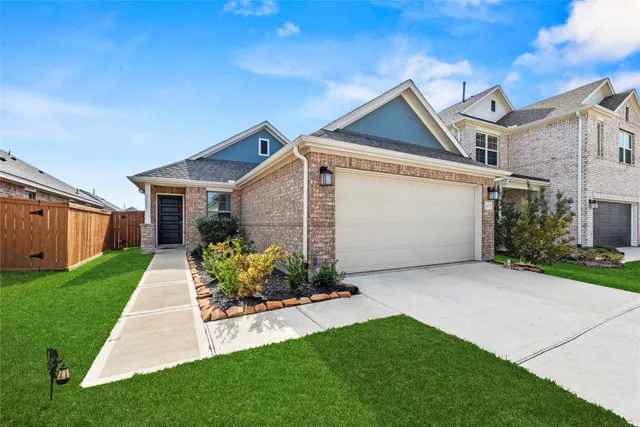 $299,900 | 21627 Coral Mist Drive, Cypress, TX 77433