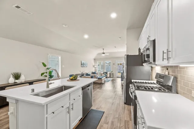 $299,900 | 21627 Coral Mist Drive, Cypress, TX 77433