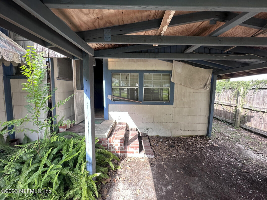 1760 Lilly Road East Jacksonville, FL 32207 - Photo 3 of 18 a view of outdoor space