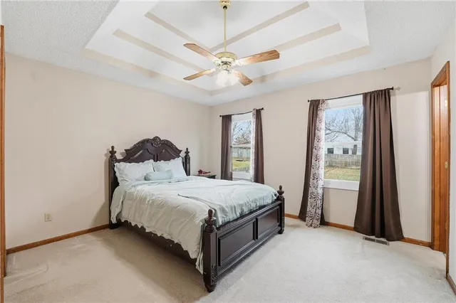 $300,000 | 6801 T Gabbert Drive, Pleasant Valley, MO 64068