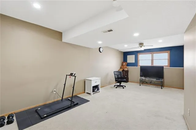 $300,000 | 6801 T Gabbert Drive, Pleasant Valley, MO 64068