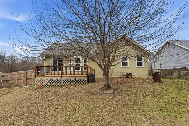 $300,000 | 6801 T Gabbert Drive, Pleasant Valley, MO 64068