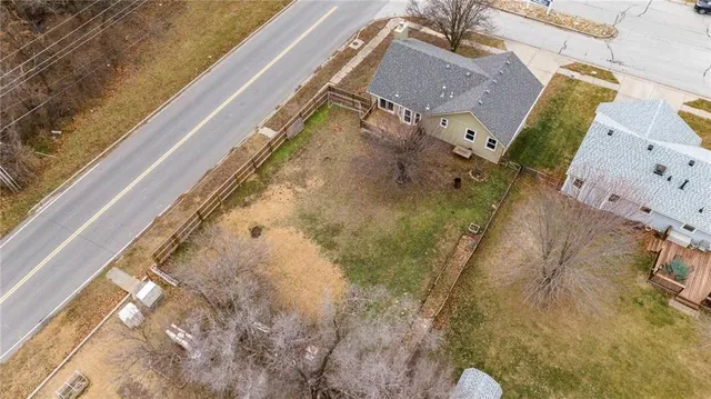 $300,000 | 6801 T Gabbert Drive, Pleasant Valley, MO 64068