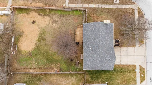 $300,000 | 6801 T Gabbert Drive, Pleasant Valley, MO 64068