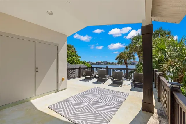 $10,000 | 819 Bay Esplanade, Clearwater Beach, FL 33767