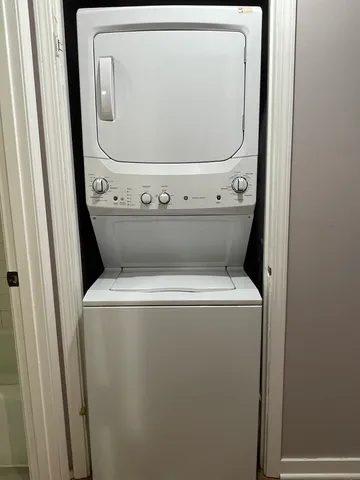 $1,900 | 803 Garden Circle, Unit 7, Streamwood, IL 60107