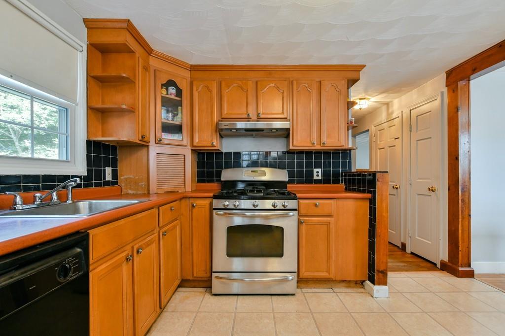 17 Ayles Road Boston, MA 02136 - Photo 13 of 36 Gallery Image 13
