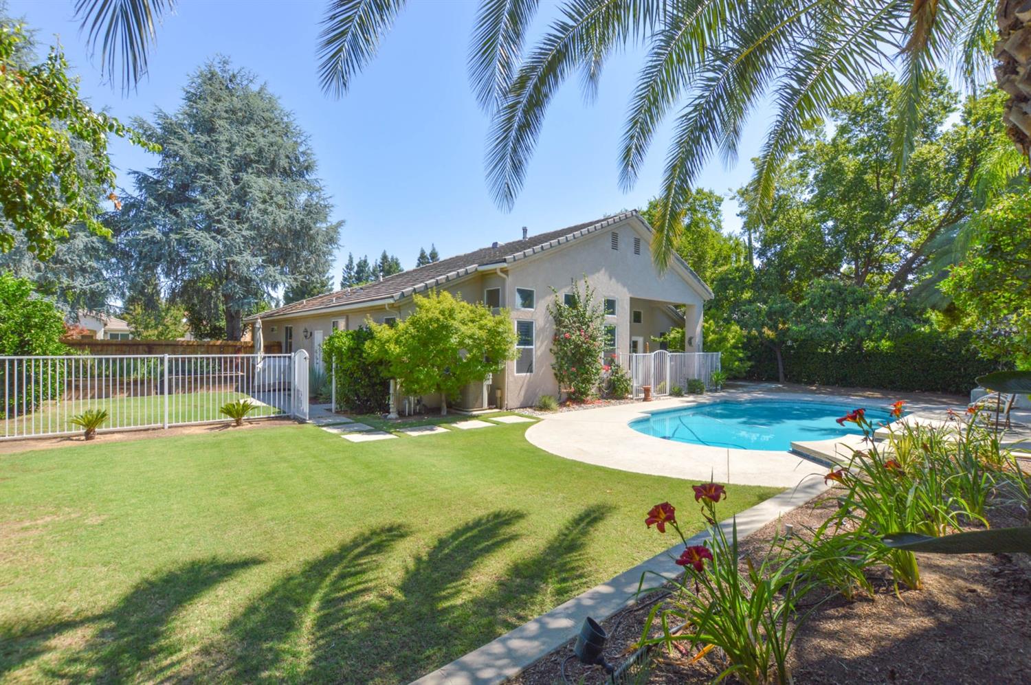 2302 Fairmont Avenue Clovis, CA 93611 - Photo 35 of 39