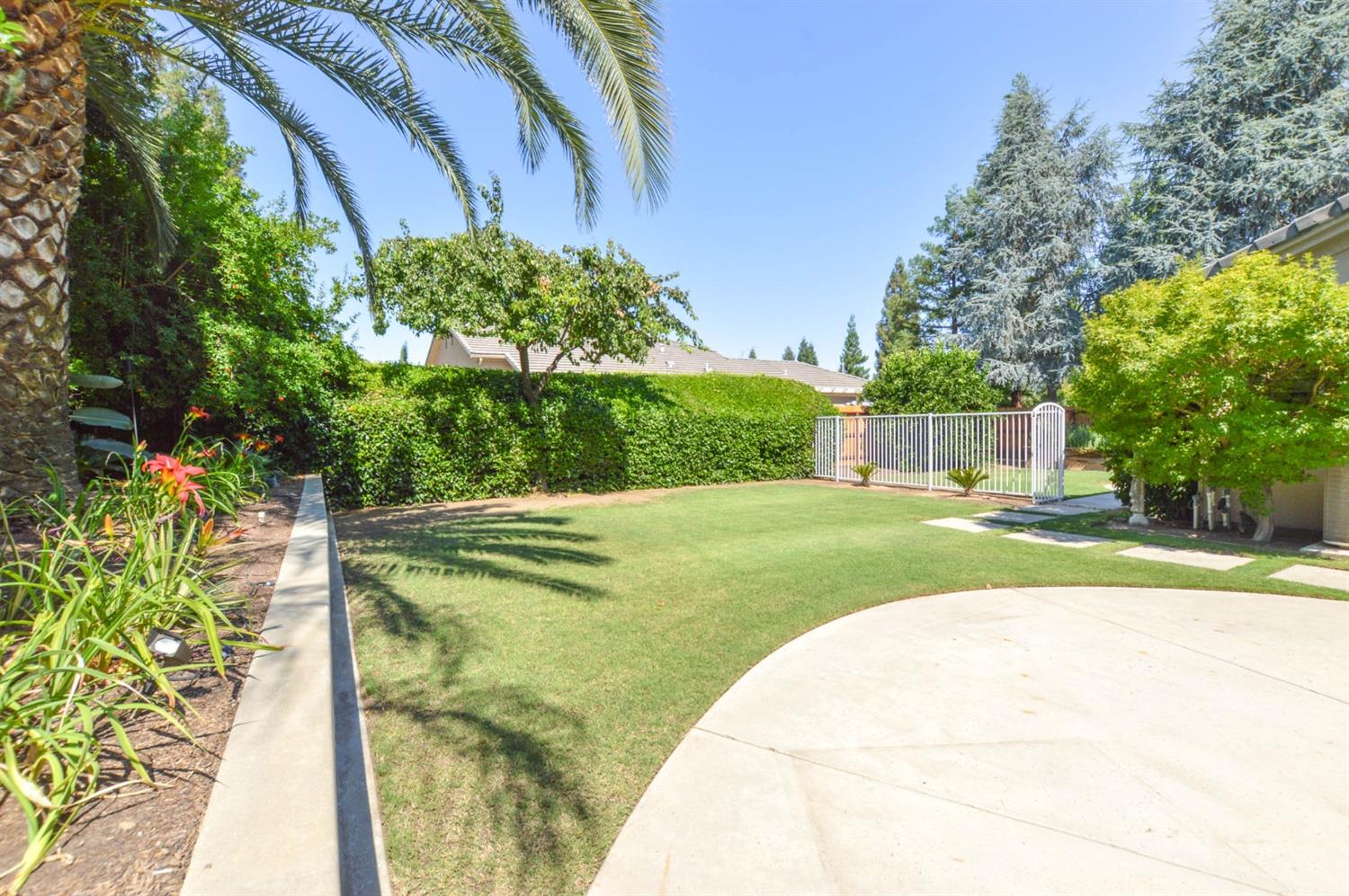 2302 Fairmont Avenue Clovis, CA 93611 - Photo 37 of 39