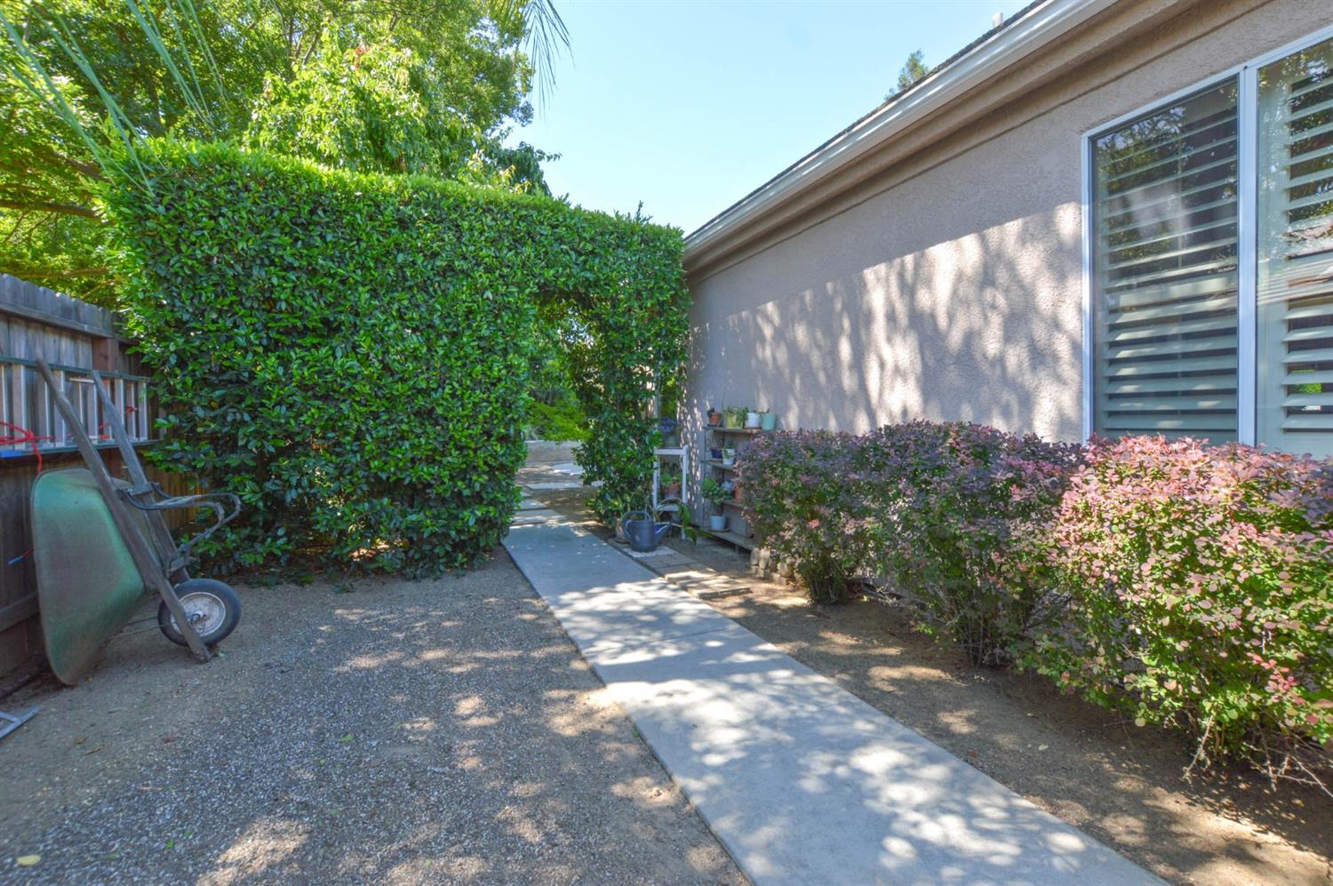 2302 Fairmont Avenue Clovis, CA 93611 - Photo 38 of 39