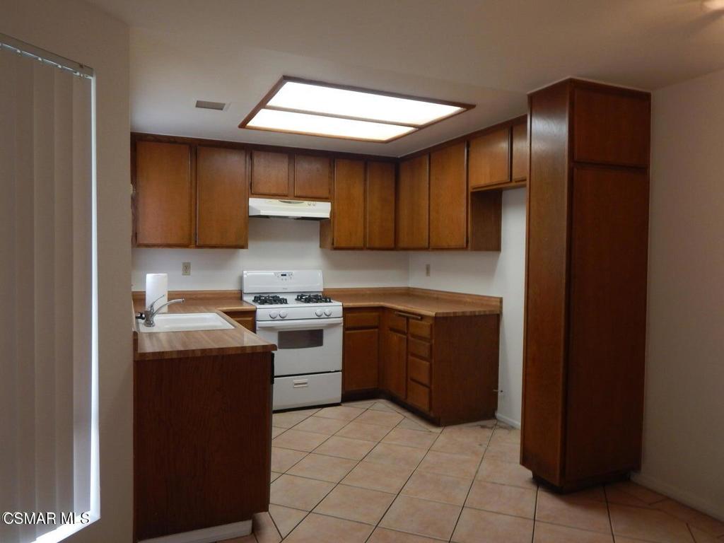 5261 Perkins Road Oxnard, CA 93033 - Photo 7 of 29