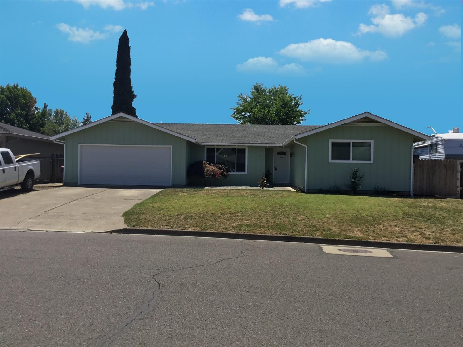 75 Donna Way Central Point, OR 97502 - Photo 1 of 33 Primary Photo