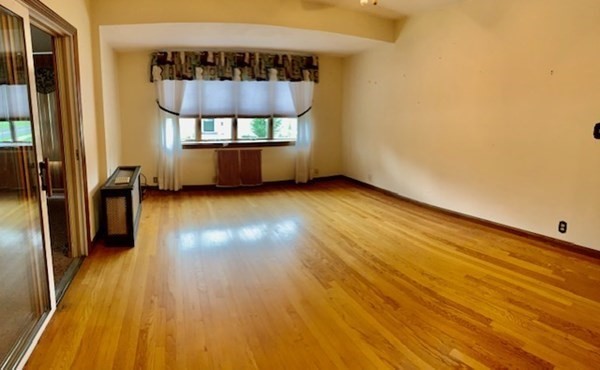 164 Ingham Street Chicopee, MA 01020 - Photo 9 of 40 Gallery Image 9