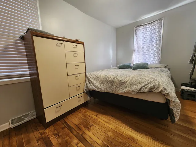 $224,900 | 112 Anderson Avenue, Joliet, IL 60433