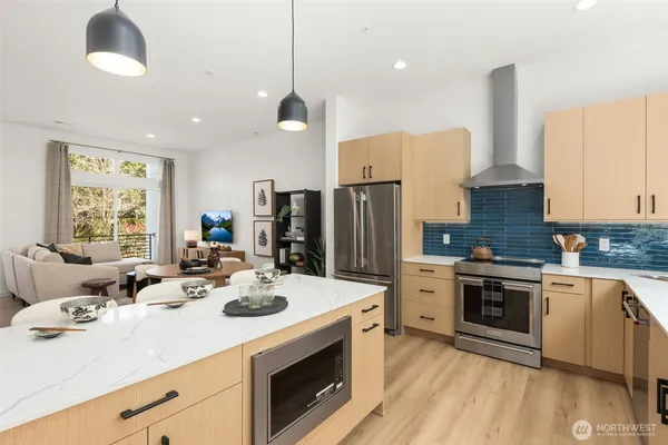 $1,375,000 | 16012 Southeast 31st Street, Bellevue, WA 98008