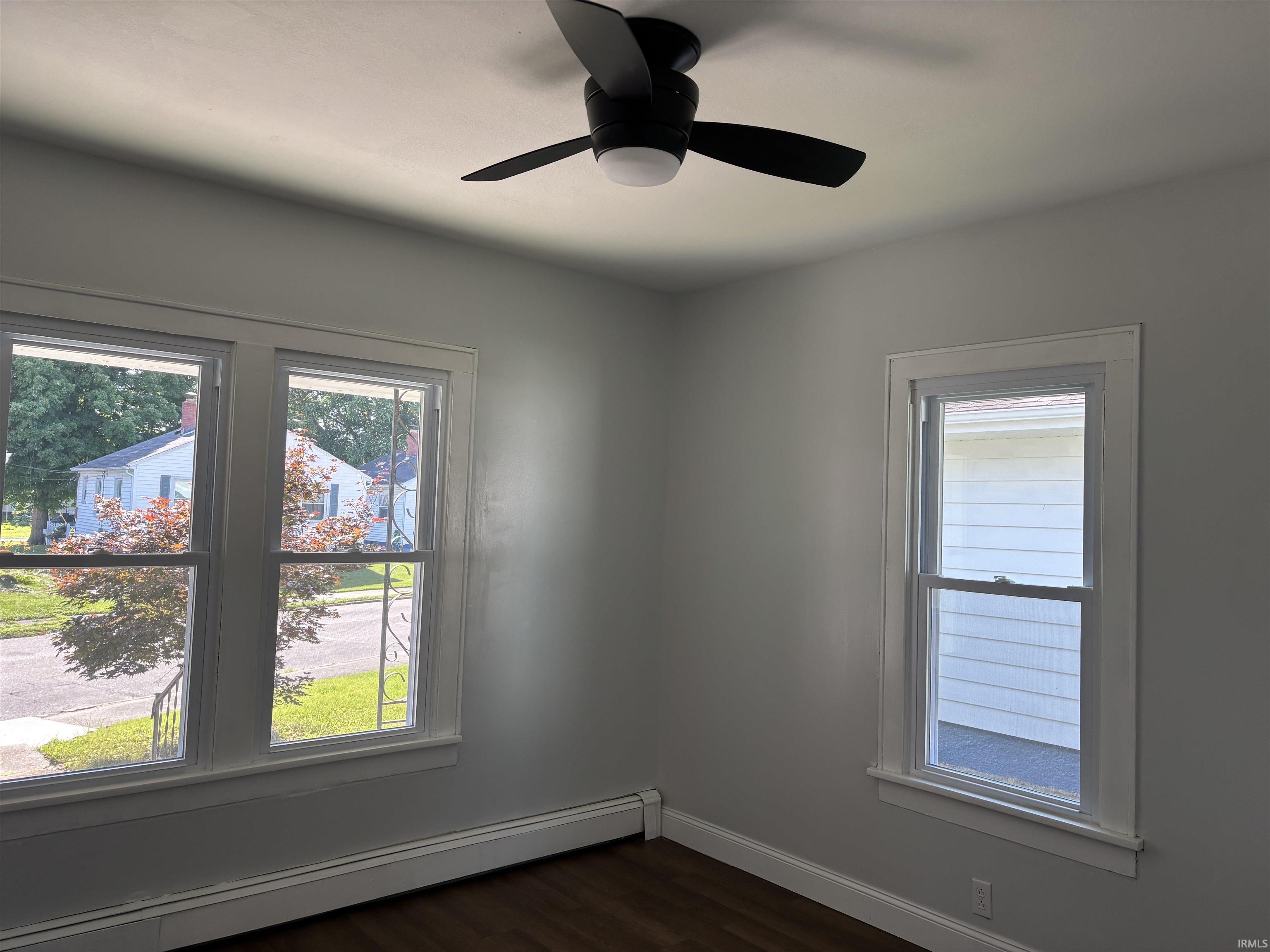 853 Ridgeway Avenue Vincennes, IN 47591 - Photo 3 of 26