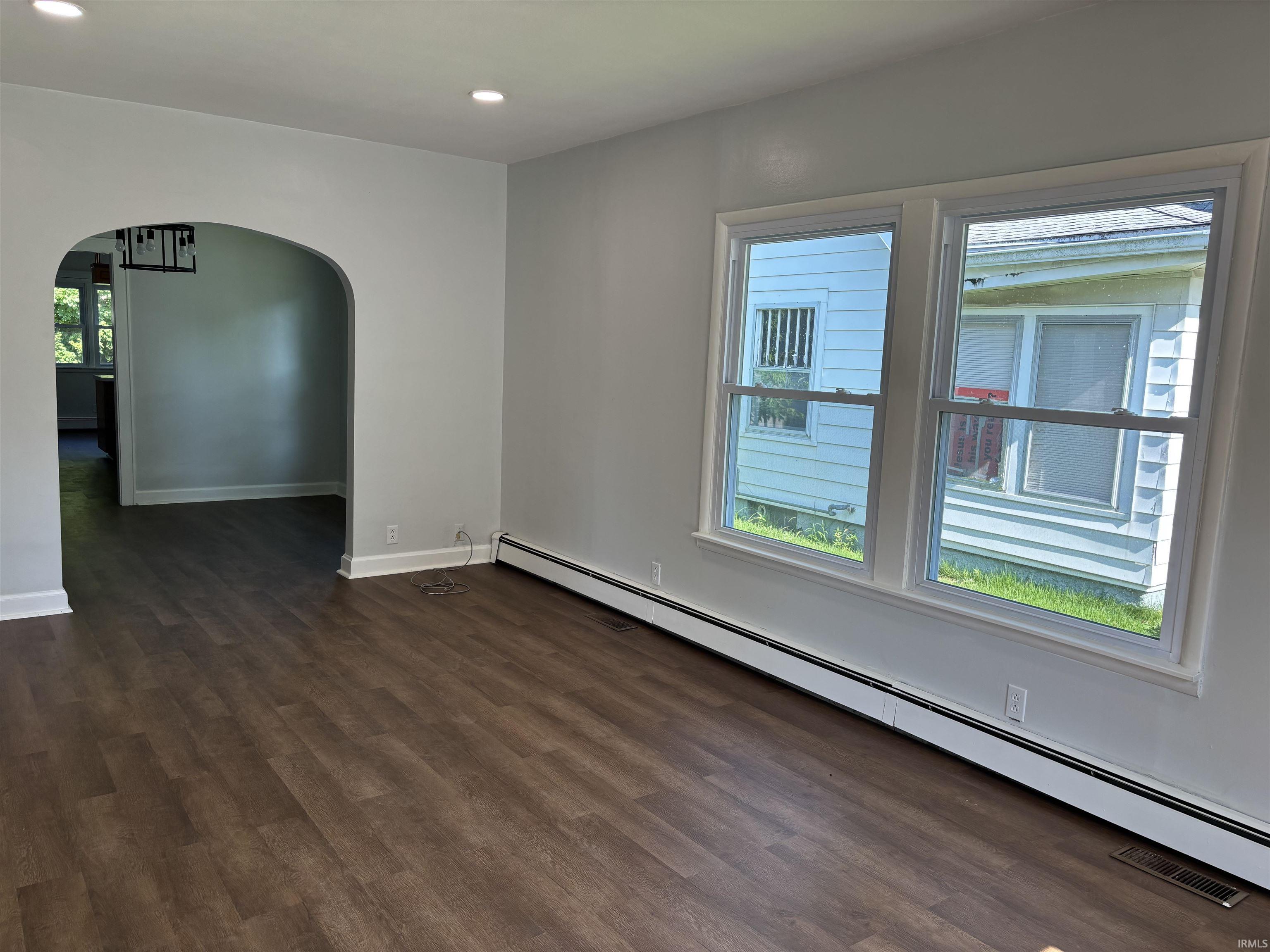 853 Ridgeway Avenue Vincennes, IN 47591 - Photo 3 of 26