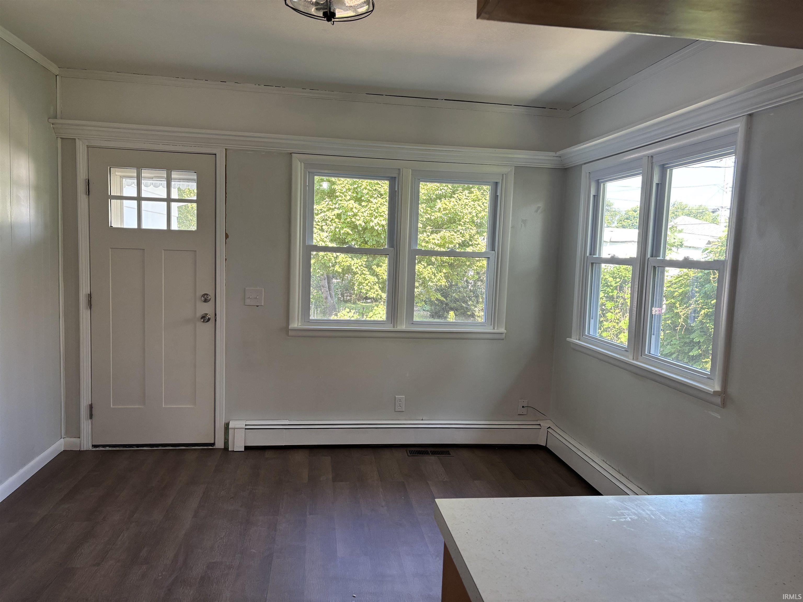 853 Ridgeway Avenue Vincennes, IN 47591 - Photo 5 of 26 Gallery Image 5