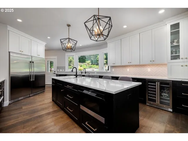 $4,200,000 | 1051 Forest Meadows Way, Lake Oswego, OR 97034