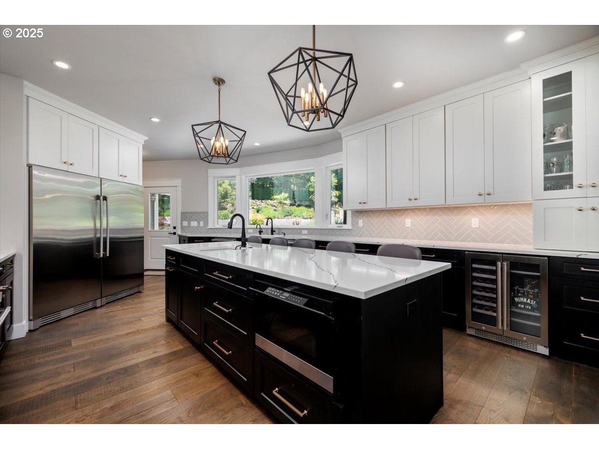 1051 Forest Meadows Way Lake Oswego, OR 97034 - Photo 12 of 48 Kitchen