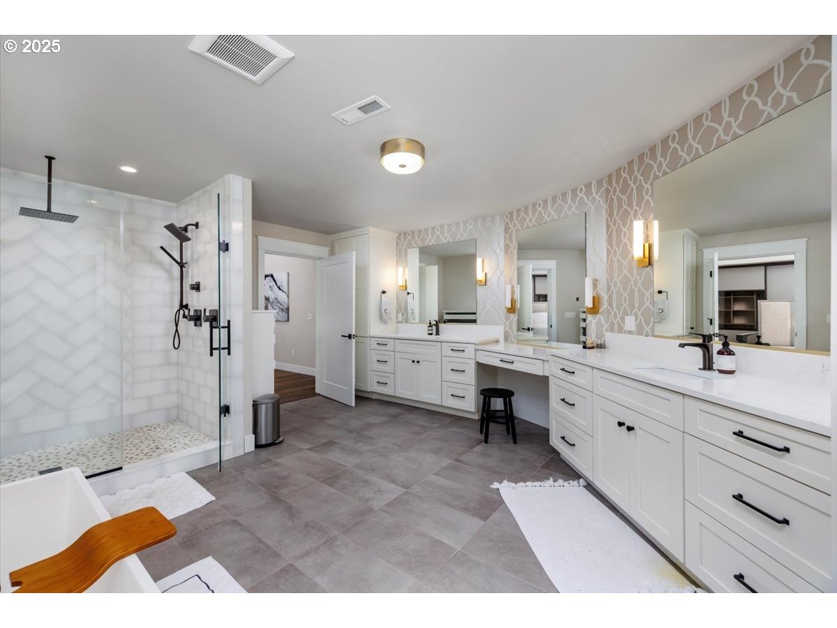 1051 Forest Meadows Way Lake Oswego, OR 97034 - Photo 26 of 48 Owner's Suite Bathroom