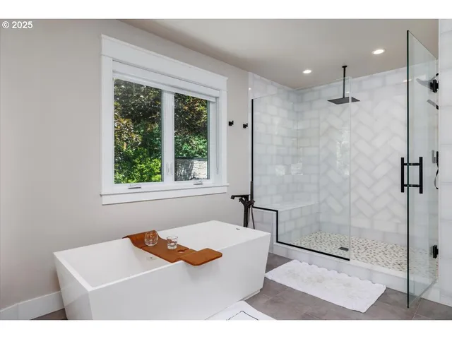 $4,200,000 | 1051 Forest Meadows Way, Lake Oswego, OR 97034