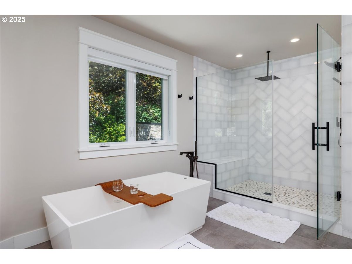 1051 Forest Meadows Way Lake Oswego, OR 97034 - Photo 27 of 48 Owner's Suite Bathroom