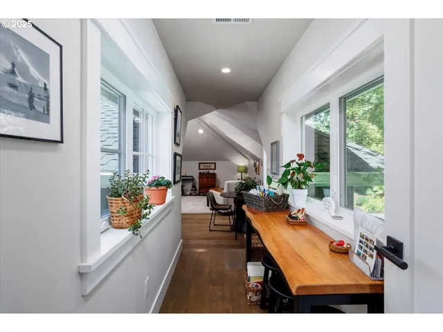 $4,200,000 | 1051 Forest Meadows Way, Lake Oswego, OR 97034