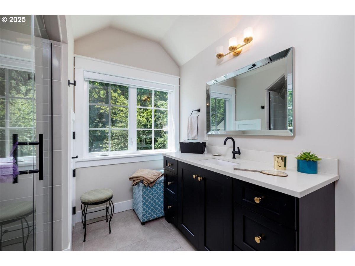 1051 Forest Meadows Way Lake Oswego, OR 97034 - Photo 38 of 48 Separate Living Quarters