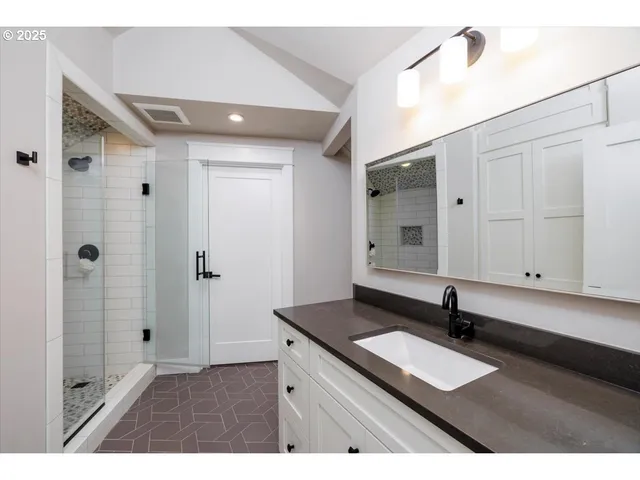 $4,200,000 | 1051 Forest Meadows Way, Lake Oswego, OR 97034