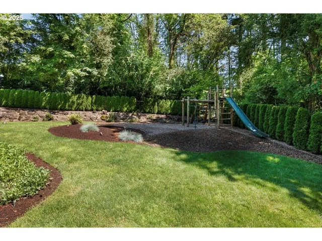 $4,200,000 | 1051 Forest Meadows Way, Lake Oswego, OR 97034