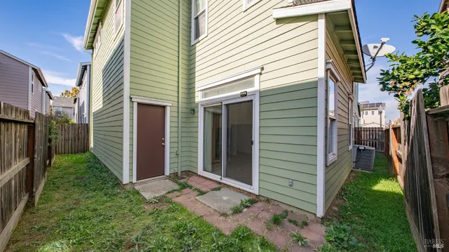 $575,000 | 915 Liberty Drive, Suisun City, CA 94585