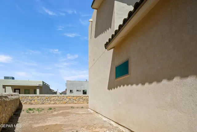 a view of a sign board