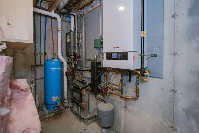 $875,000 | 54 Wahl Road, Kingfield, ME 04947