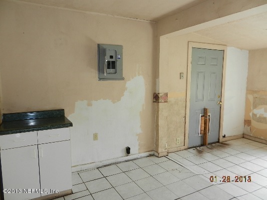 326 Bird Road Jacksonville, FL 32218 - Photo 6 of 12 breakfast nook view 2