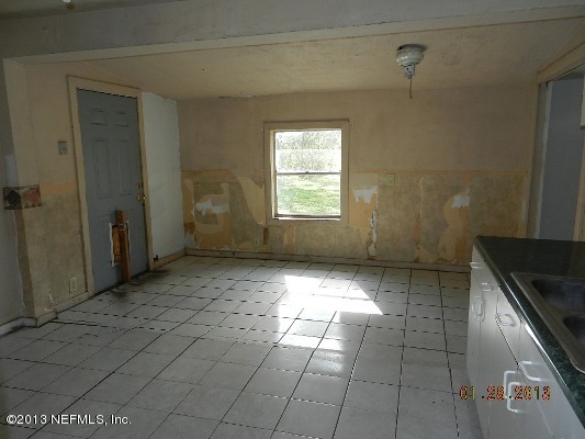 326 Bird Road Jacksonville, FL 32218 - Photo 7 of 12 breakfast nook