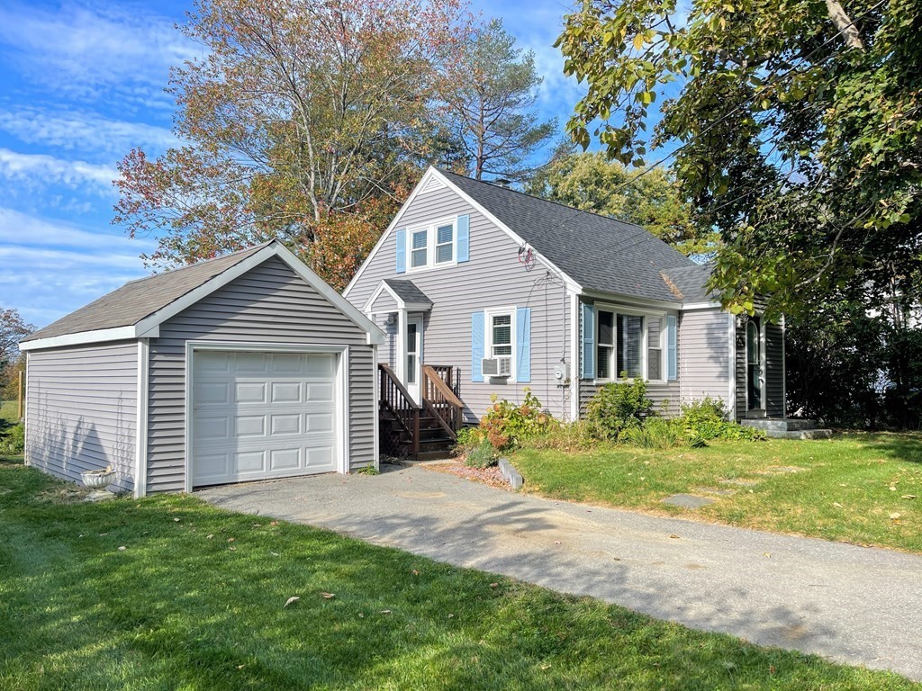 400 Hollis Road Lunenburg, MA 01462 - Photo 1 of 23 Gallery Image 1