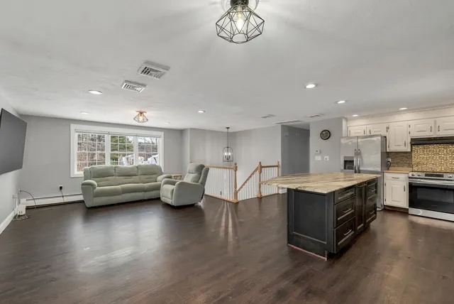 $589,900 | 17 Twilight Drive, Nashua, NH 03062