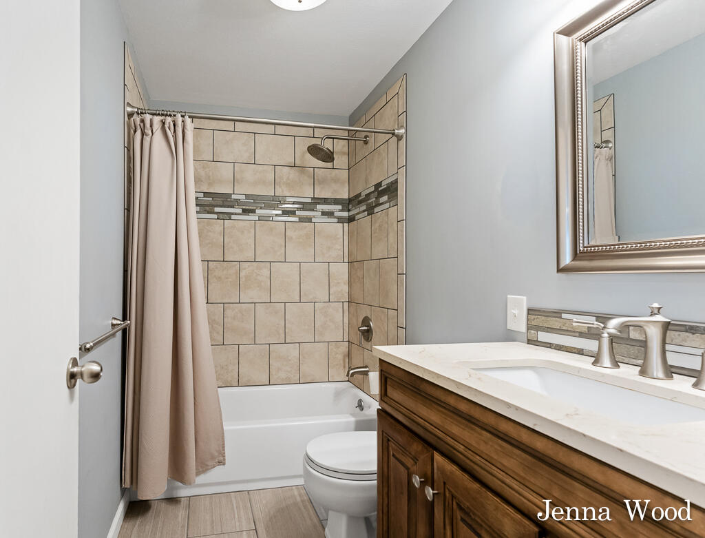 1582 Dykstra Road Muskegon, MI 49445 - Photo 12 of 32 1582DykstraRd20Lores