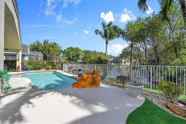 $639,900 | 6030 Swans Way, Coconut Creek, FL 33073