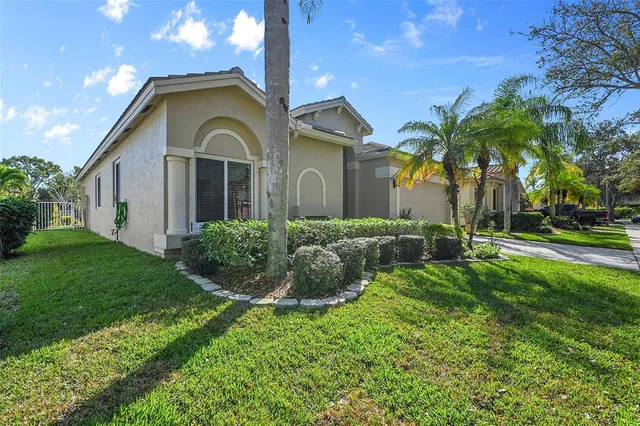 $639,900 | 6030 Swans Way, Coconut Creek, FL 33073