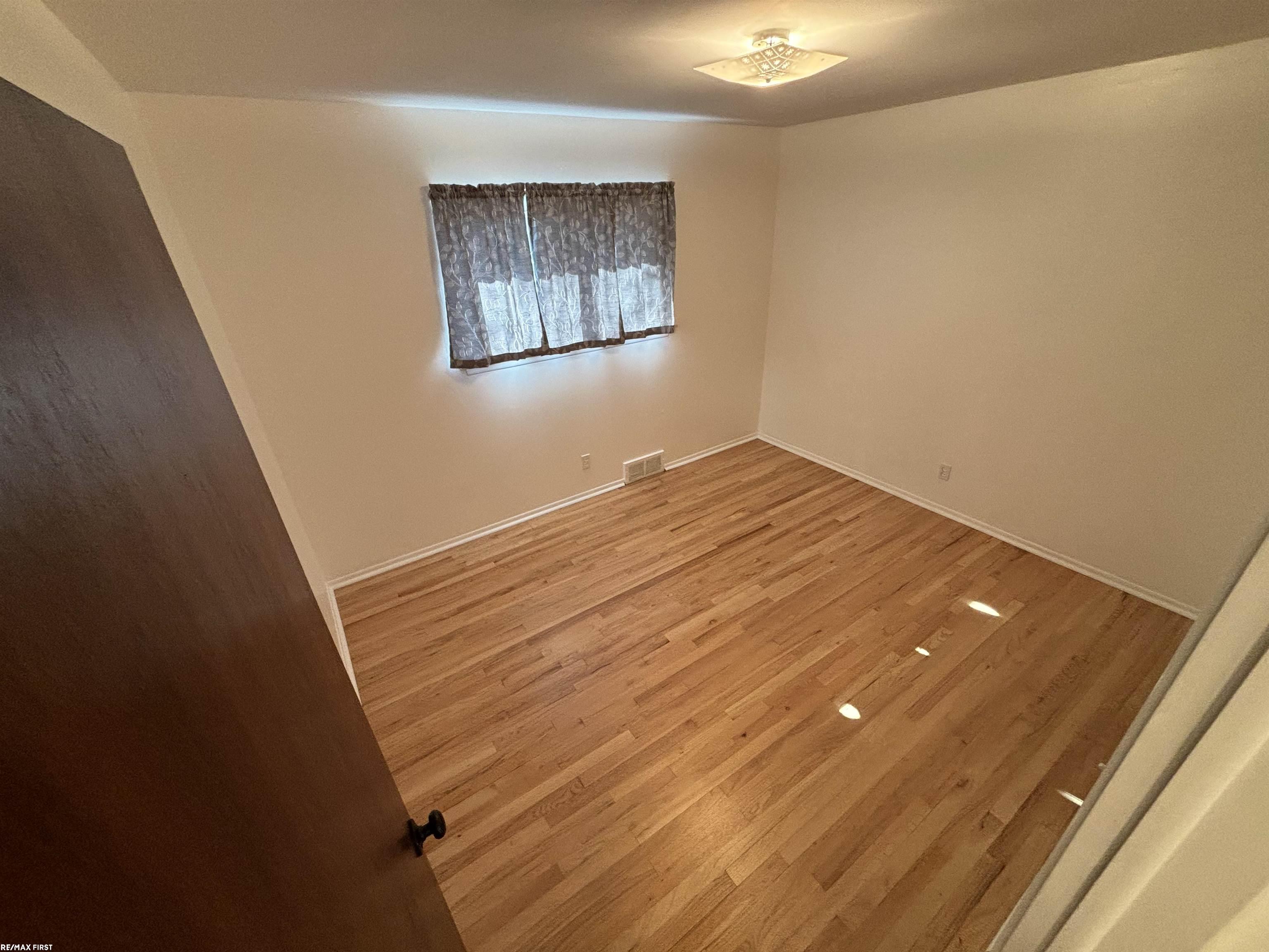 25002 Rubin Road Warren, MI 48089 - Photo 13 of 30