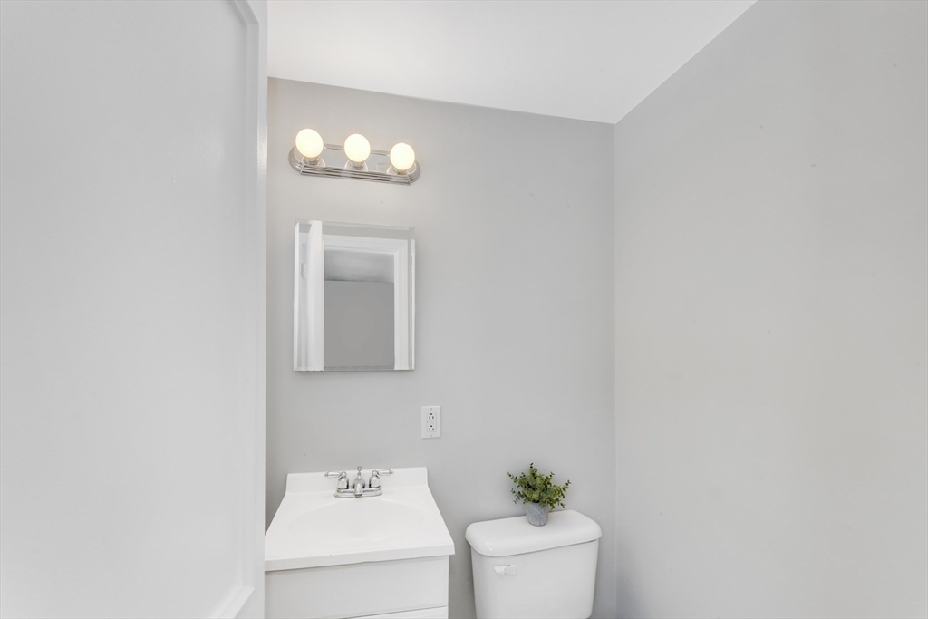 104 Hooper Road, Unit 104 Dedham, MA 02026 - Photo 9 of 21